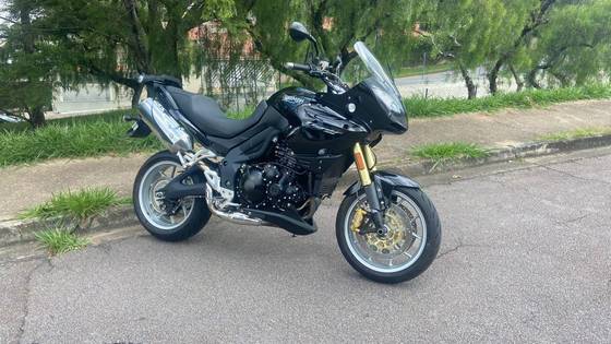 TRIUMPH TIGER 1050 TRIUMPH TIGER 1050